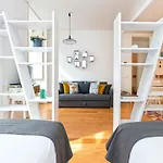 Modern Apartment In The Historical Center
