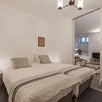 Renovated Apart With Private Courtyard, By Timecooler