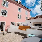 Castle Terrace Exclusive Apartment - Home By The Castle Apartment