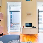 Lisbon Boulevard Quiet Apartment