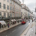 Upscale & Trendy Flat In The Center