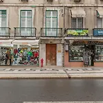 Upscale & Trendy Flat In The Center