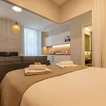 Upscale & Trendy Flat In The Center