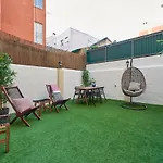 Belem Light Filled Apt With Patio, By Timecooler