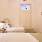 Spacious Apartment In The Perfect Lisbon Location, By Timecooler