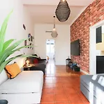 Rato Design With Terrace By Homing