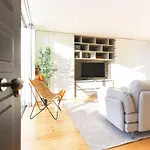 Marques De Pombal Duplex With Terrace By Homing