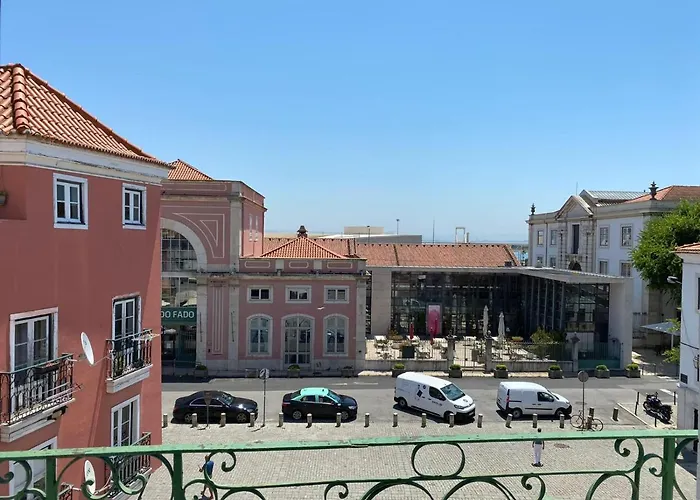 Alfama Apartment With Balcony