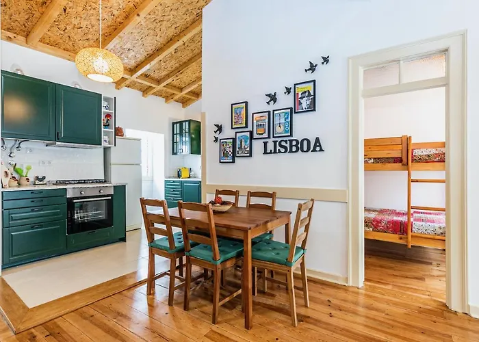 Moderno Apartamento Em Bairro Tipico Lisboeta