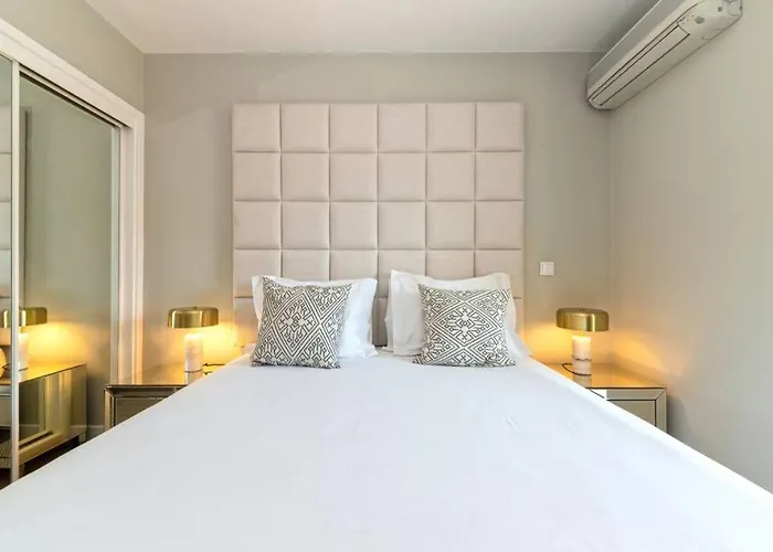Av. Da Liberdade Comfortable Apt With Balcony