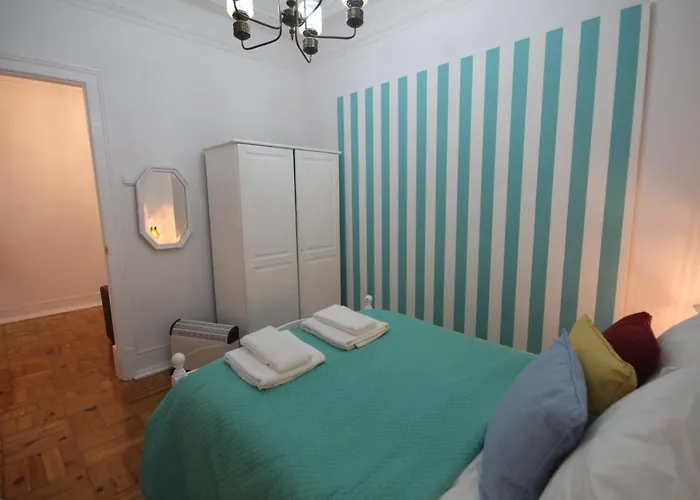 Nautic M1 R2 - Classy & Cozy Double Room With Shared Bathroom In Marques Pombal