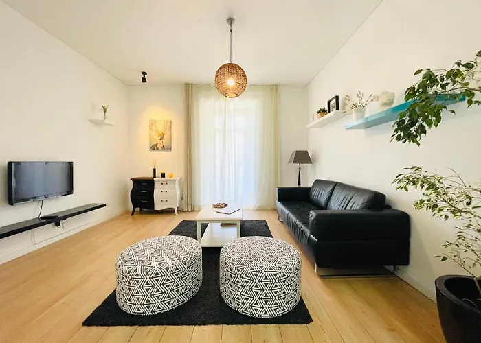 Sunny Arroios Apartment