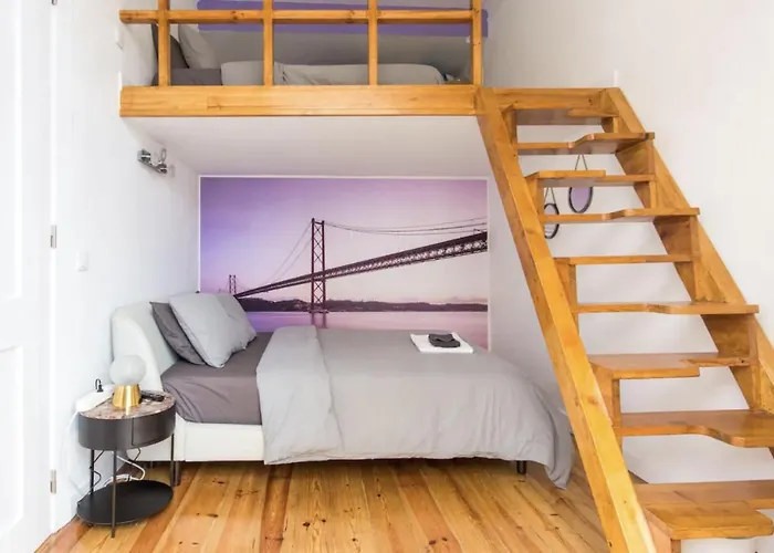Beautiful 2Br High Ceiling/50M From Timeout Market