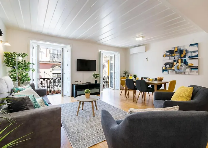 Stunning 2Bdr Apartment In Chiado By Lovelystay