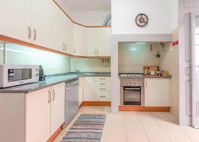 Vita Portucale ! Deluxe 3 Bedroom Apartment In Arroios