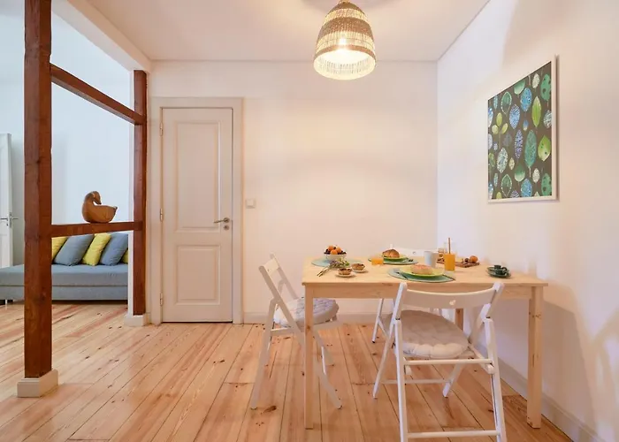 Sunny Apartment In Lisbon!