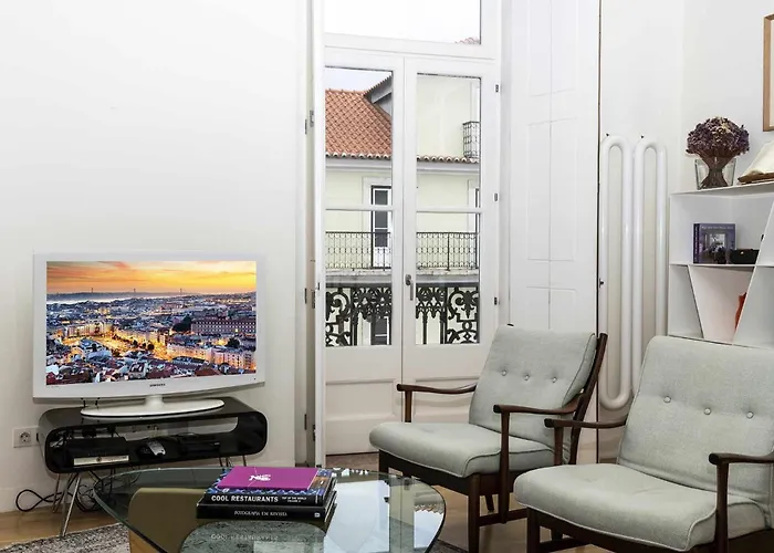 Italian Design Apartment In Principe Real