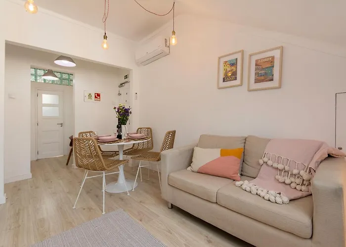 New Bright And Cozy Apartment In Graca