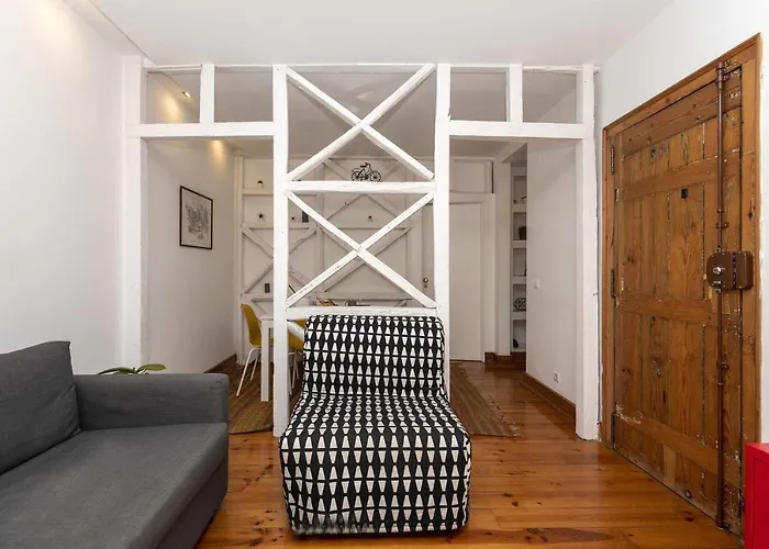 Typical Portuguese Apartment In Sao Bento