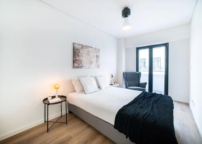 Lusiadas 53 2ºd - Beautiful Two-Bedroom Apartment