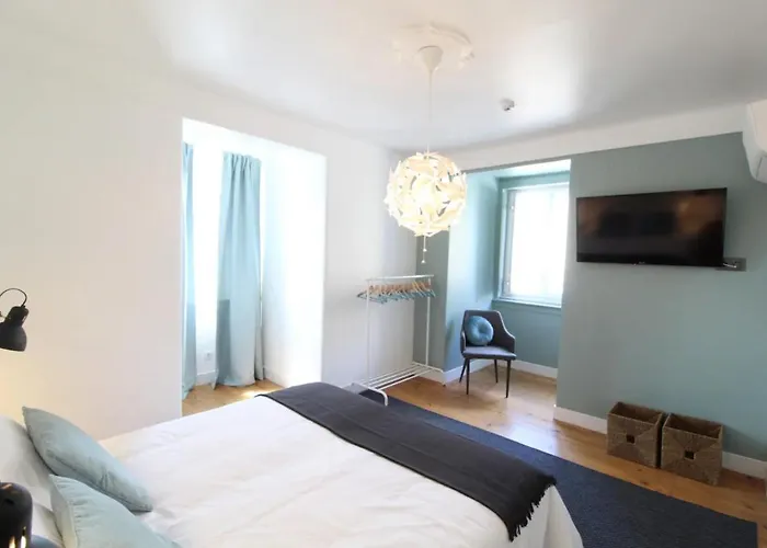 Bright 1 Bd W Lovely Balcony In Lisbon