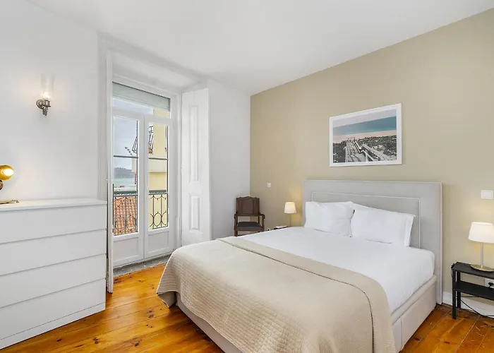 Whome Central 1-Bed W/ River Views Great For D Nomads & R Workers
