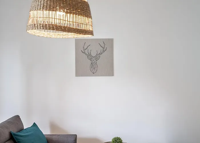 Spacious 3 Bedroom Apartment In The Heart Of Arroios