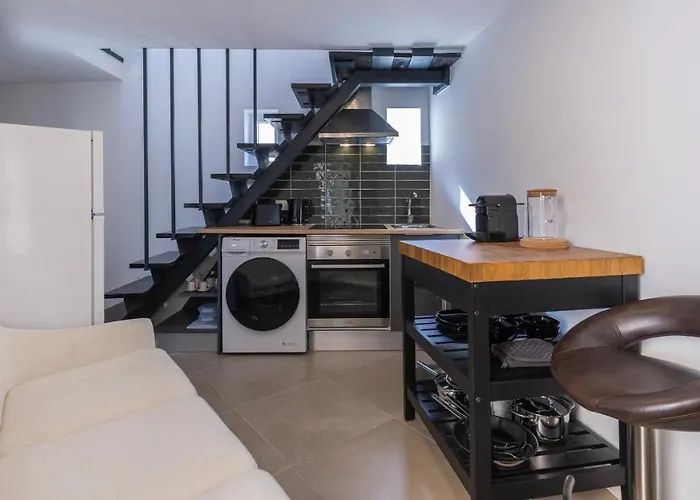 Estrela Escape Studios 1 By Lovelystay