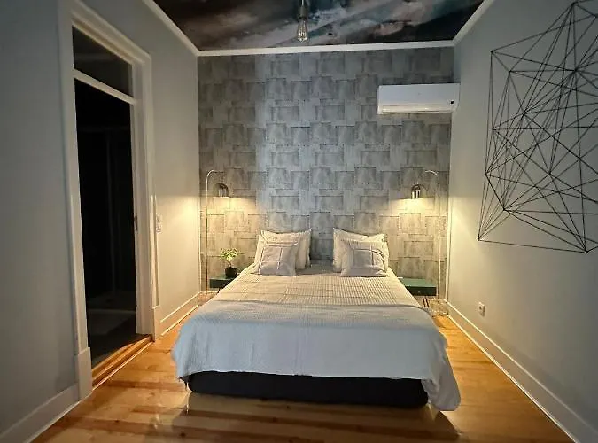 Quarto Com Banheiro Privativo No Centro De Lisboa