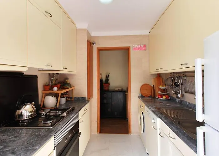 Charming Apartment Ideally Located In Lisbon