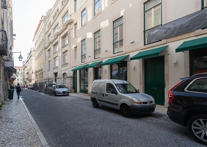 Flh Chiado Stylish Flat