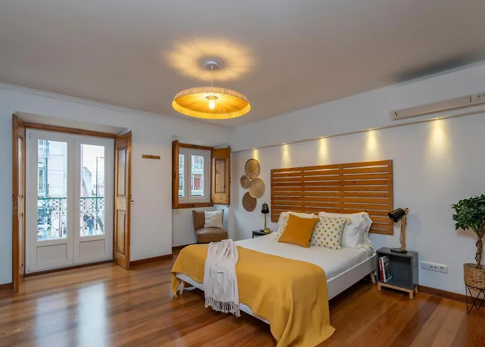 Superb Apartments Overlooking Graca In Lisbon