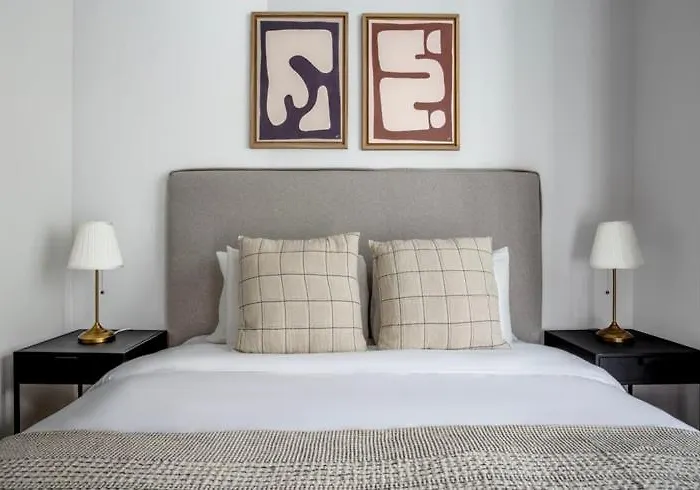 Comfortable Apartment In Downtown Lisbon For 4 People
