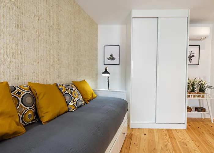 Design And Bright Studios Near Pasteis De Belem