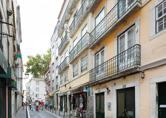 Stunning 1 Bedroom Apartment Near Alfama