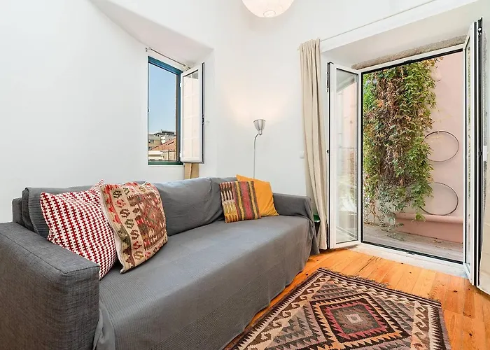Cosy 2 Bed Flat With Terrace Near Av Liberdade