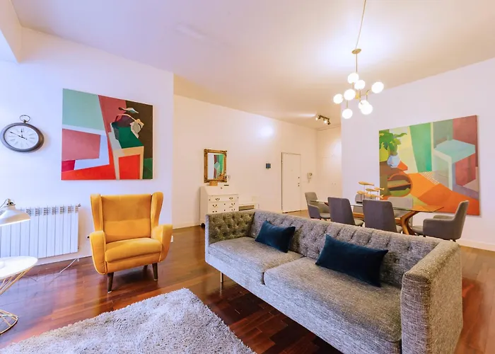 Chiado 2 Bedroom Elegant Apartment