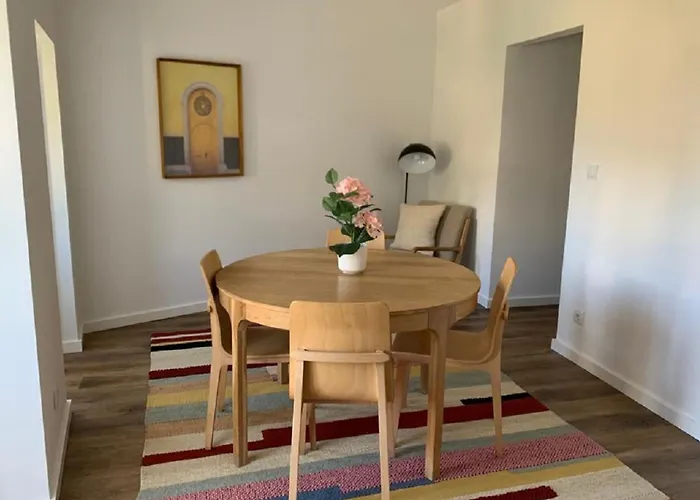 2Bdr Comfy Apartment In Graca By Lovelystay