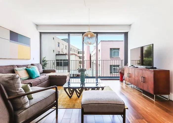 Alcantara Lovely With Balcony 2 Bdr Apt With Ac