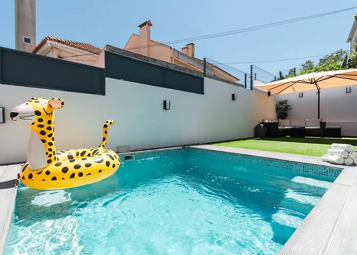 Luxury Villa With A Pool In The City - No Parties Allowed