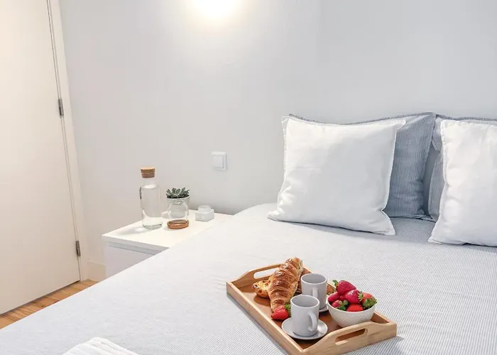 Quarto Privativo Com Banheiro Compartilhado