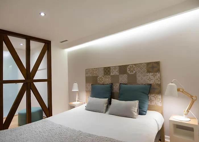 Casa Do Castelo 2- Work Or Relax In The Historic Heart Of Lisbon!