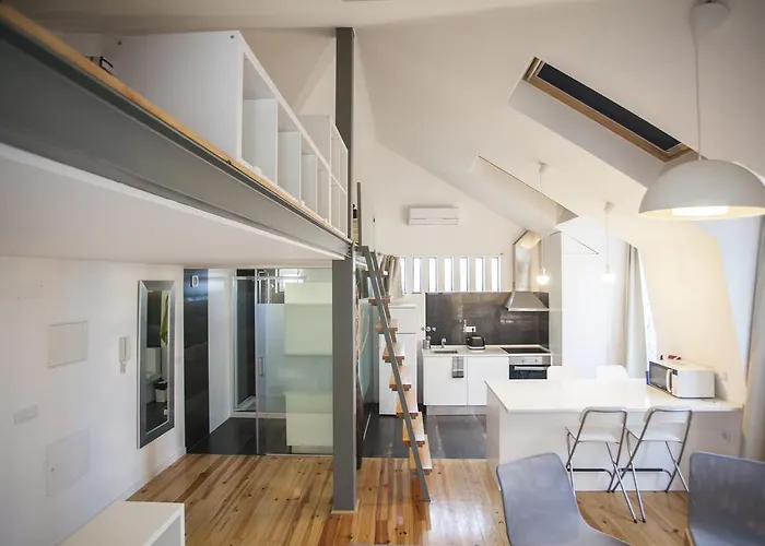 Mezzanine With A View In Bairro Alto