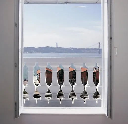 Santos River Apartments Lisbon