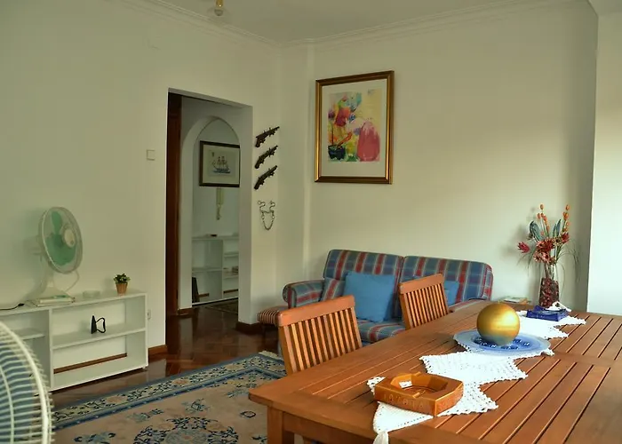 Oliveira Apartment