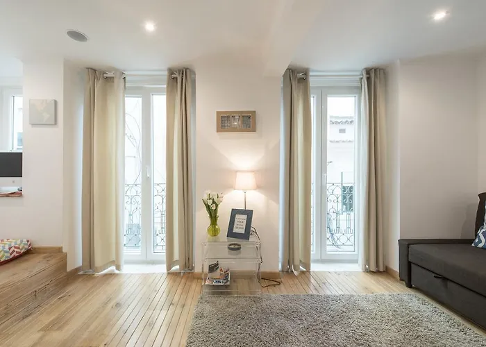 Lisbon Apartment Bairro Alto - Bica 1