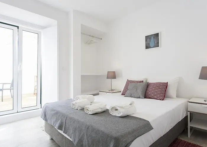 Castelo Picao Apartments