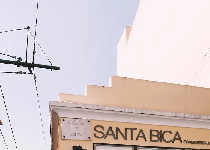 Santa Bica Eat Drink & Sleep