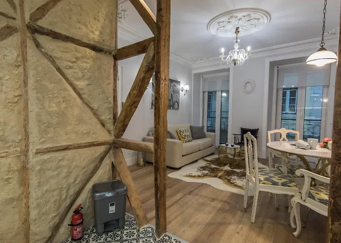 Lovelystay - Vintage Flat Near Santa Justa Elevator!