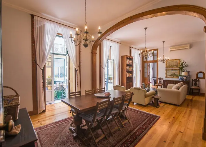 Classic Lisbon Downtown Apartment